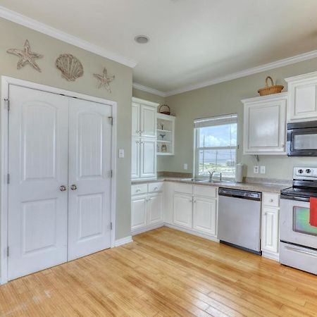 Villa Delphinus - Beachfront! And Pet Friendly! Feel The Ocean Breezed And Hear The Waves Lapping Right At Your Doorstep! Home Dauphin Island Exterior photo
