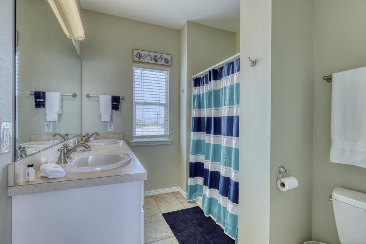 Villa Delphinus - Beachfront! And Pet Friendly! Feel The Ocean Breezed And Hear The Waves Lapping Right At Your Doorstep! Home Dauphin Island Exterior photo