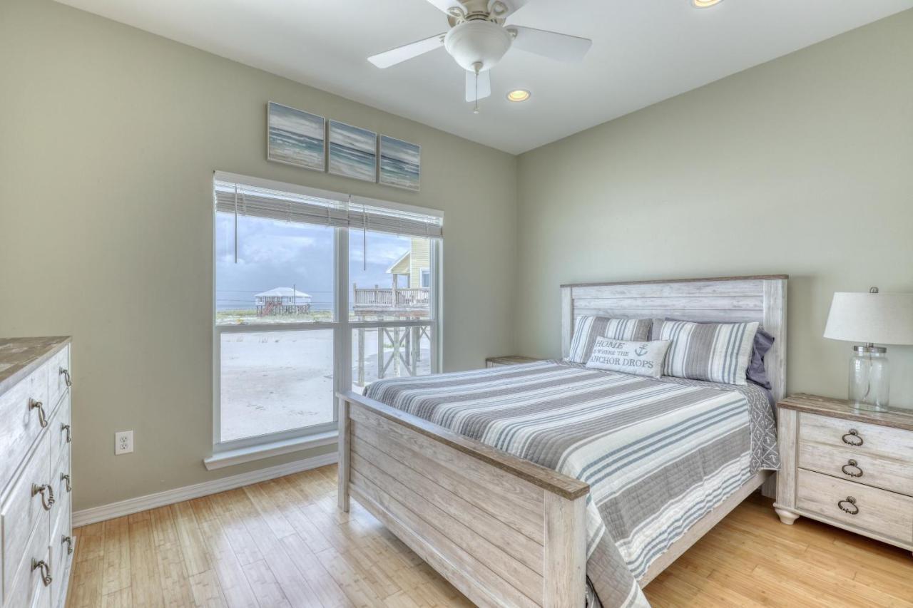 Villa Delphinus - Beachfront! And Pet Friendly! Feel The Ocean Breezed And Hear The Waves Lapping Right At Your Doorstep! Home Dauphin Island Exterior photo