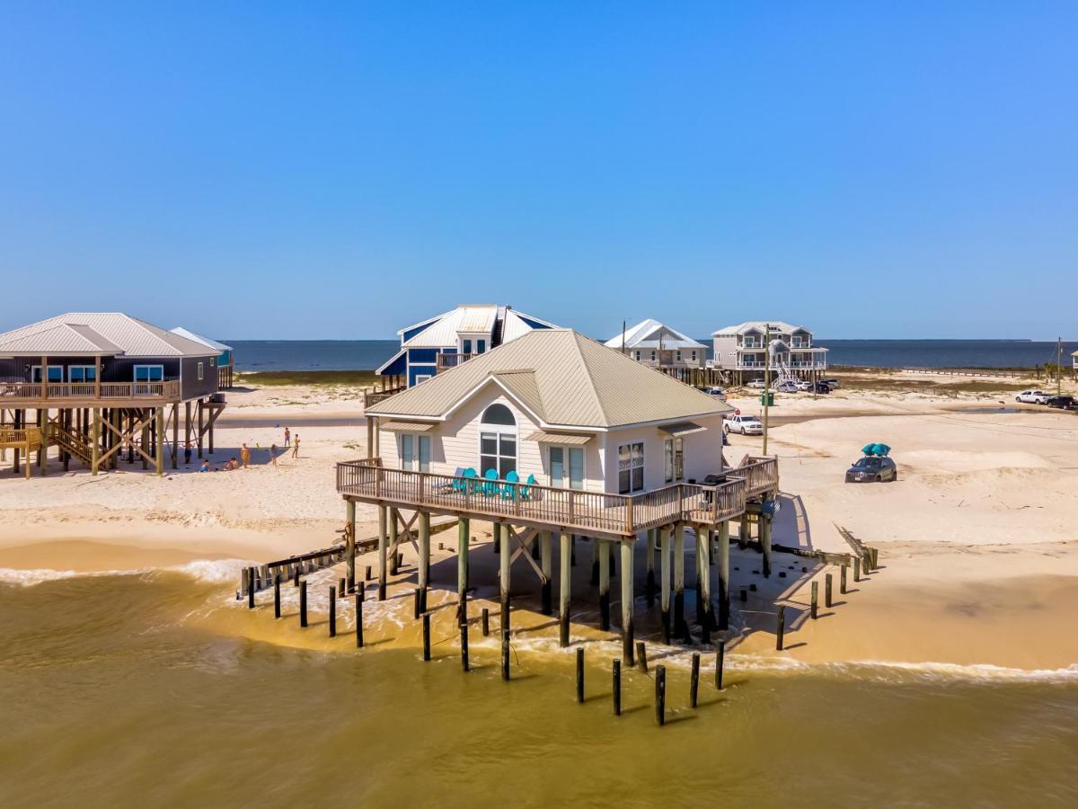 Villa Delphinus - Beachfront! And Pet Friendly! Feel The Ocean Breezed And Hear The Waves Lapping Right At Your Doorstep! Home Dauphin Island Exterior photo