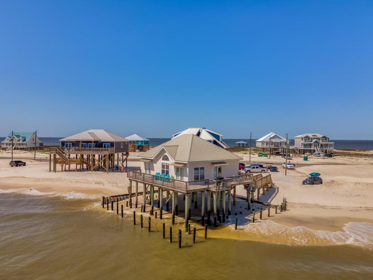 Villa Delphinus - Beachfront! And Pet Friendly! Feel The Ocean Breezed And Hear The Waves Lapping Right At Your Doorstep! Home Dauphin Island Exterior photo